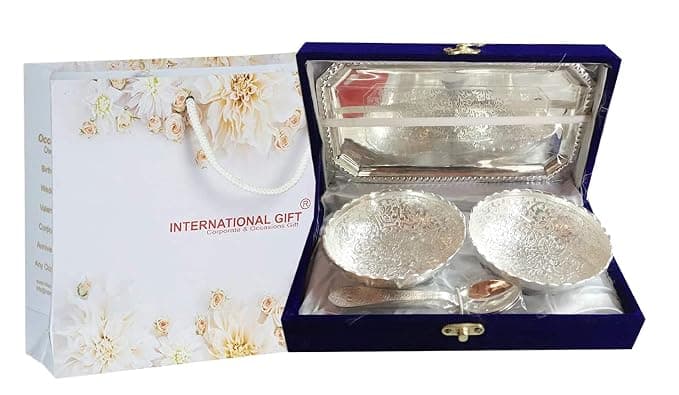 Velvet-Boxed Bowl Set